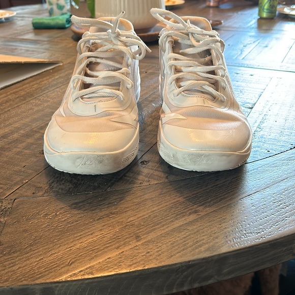 Puma melo .02 basketball shoe - Picture 2 of 6